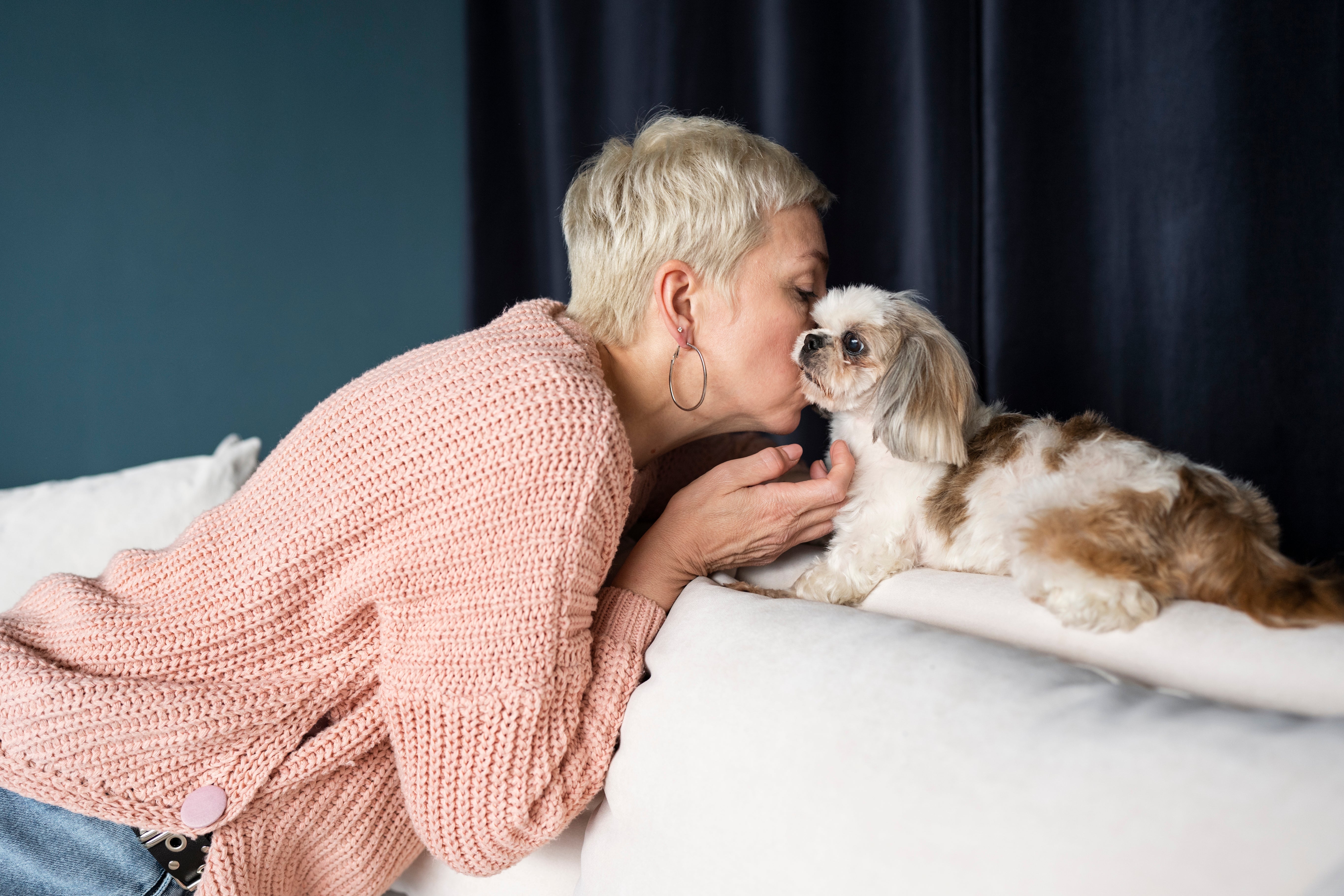 Perros y adultos mayores: Razas recomendadas para personas mayores